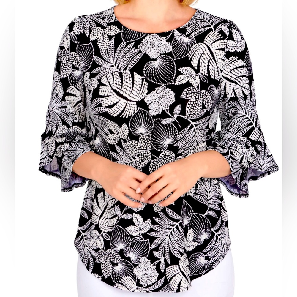 Ruby Rd. Black and white women’s blouse